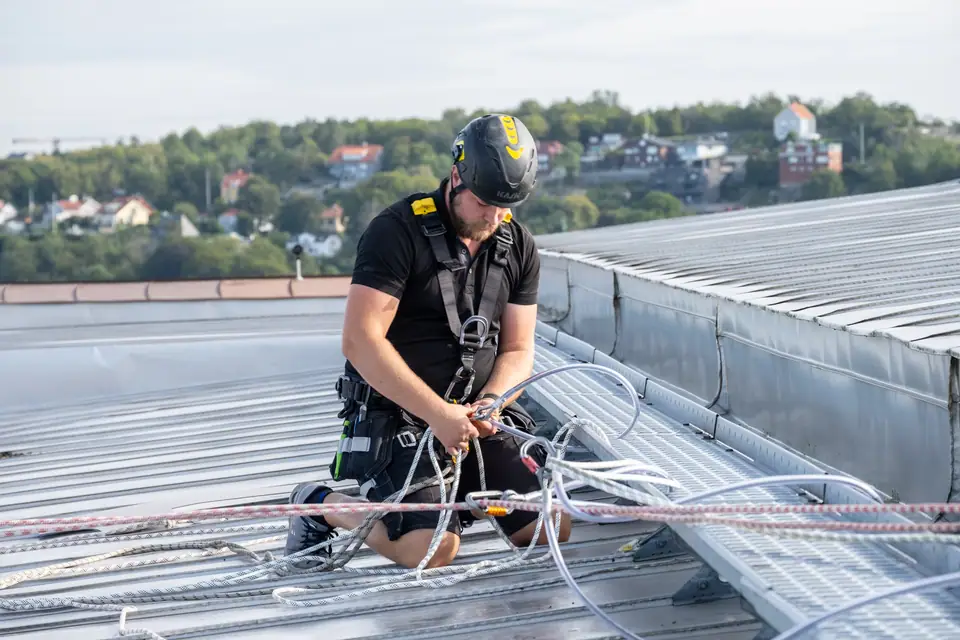 Rope Access uppriggning på tak